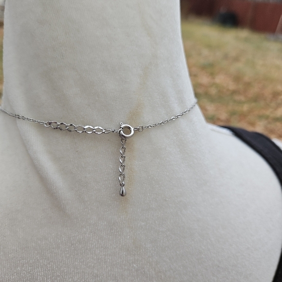 silver tone chain necklace with crystal box pendant - Picture 3 of 3